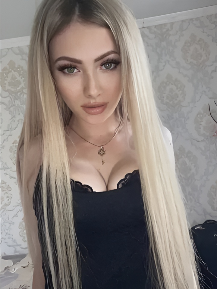 Карина привлекательная девушка из Южно-сахалинска цена от 10000 руб