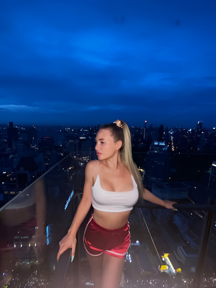 Римма привлекательная девушка из Южно-сахалинска цена от 2500 руб